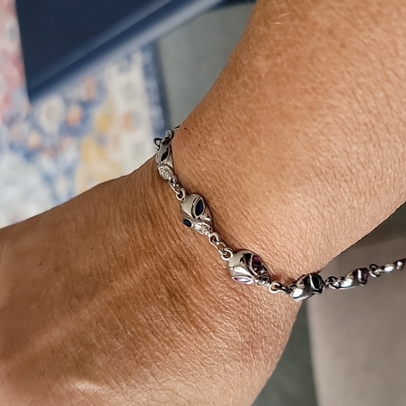 Aliens!!! Silver Tone Bracelet - Picture 6 of 6